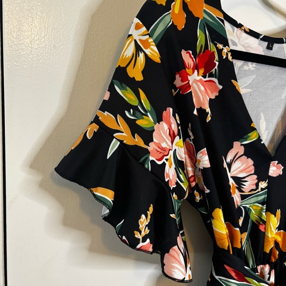 SHEIN Back Floral Ruffled Wrap Mini Dress - Picture 4 of 9